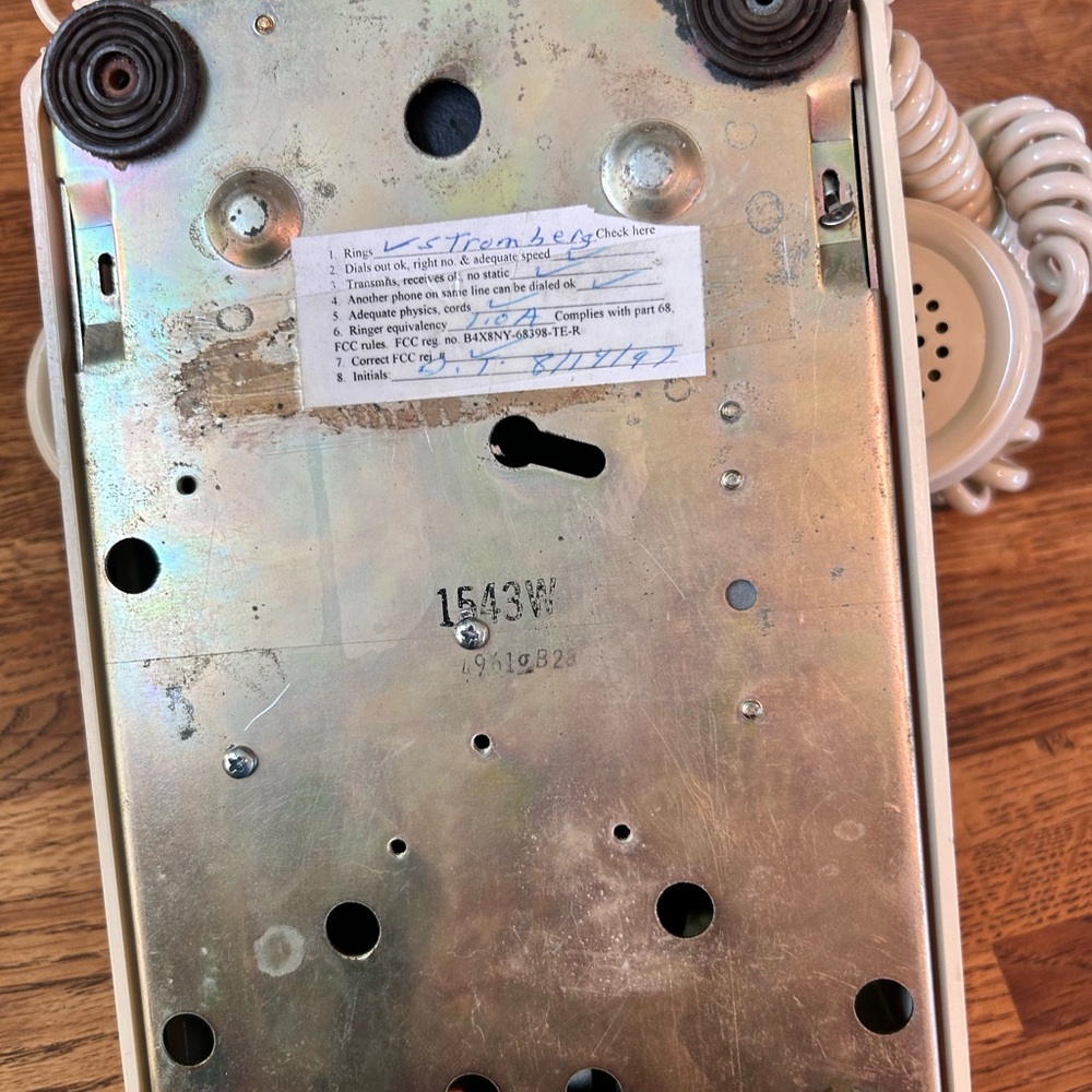Vintage Rotary Dial Telephone in Cream - Picture 3 of 4